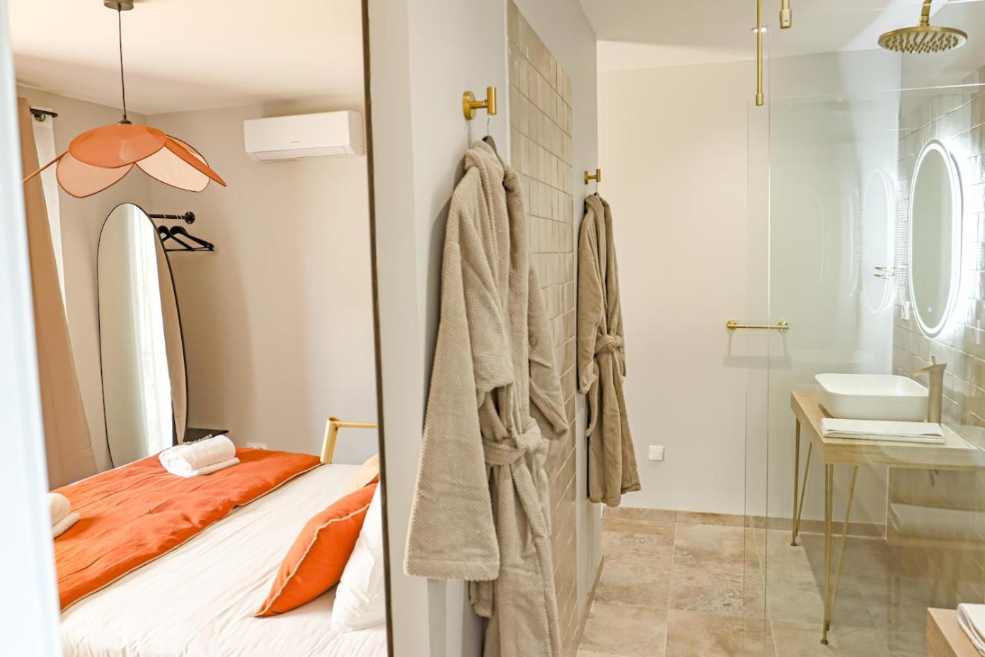 Les Gites De Laure - L'Eden Romantique, Chambres Hotes, Spa Prive, Couloir De Nage, Adults Only Malves-en-Minervois Kültér fotó